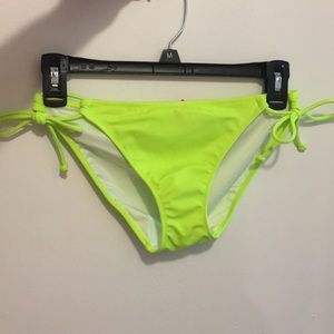 NEW! Victoria’s Secret Bikini Bottom Small